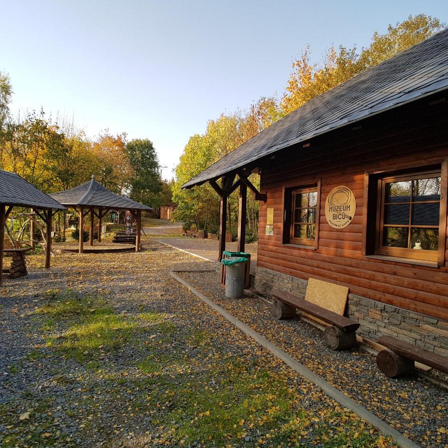 Hotel Pensiony A Ubytovani V Kempu Indiana Edrovice Exteriér fotografie