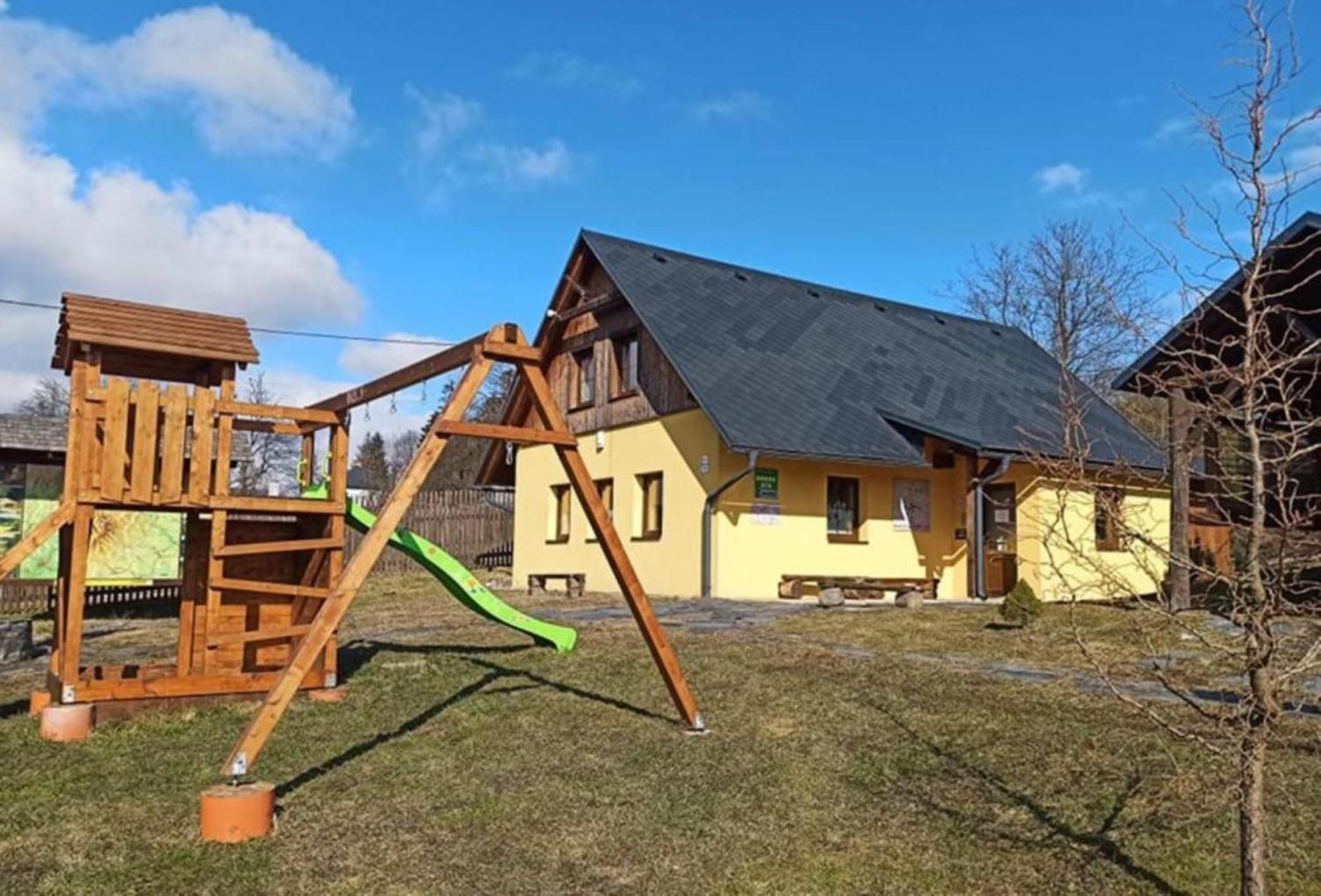 Hotel Pensiony A Ubytovani V Kempu Indiana Edrovice Exteriér fotografie