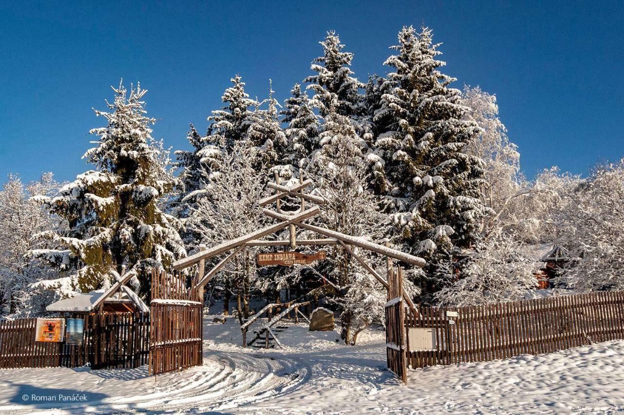 Hotel Pensiony A Ubytovani V Kempu Indiana Edrovice Exteriér fotografie